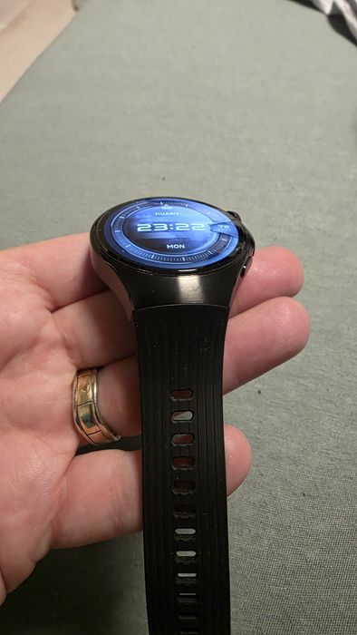 Huawei Watch 5, e-SIM, NFC, curea titan
