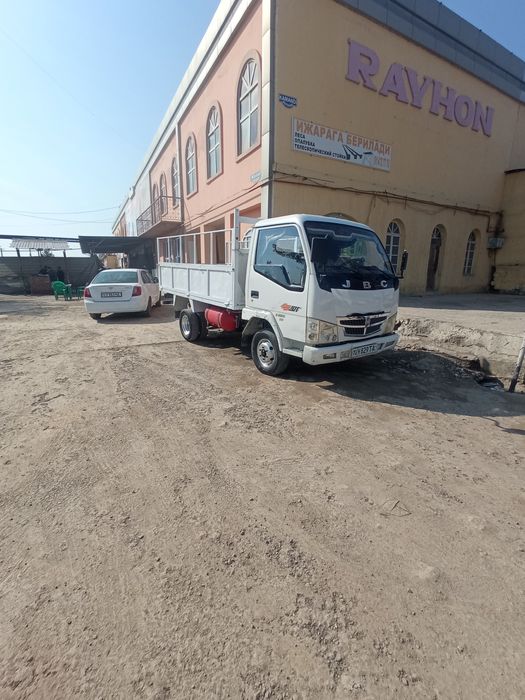 JBC yuk mashina sotiladi