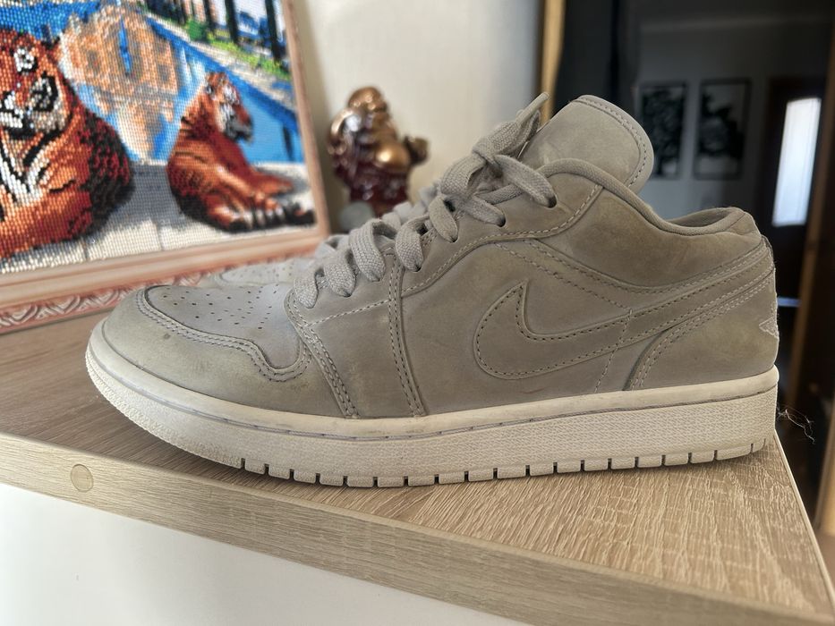 Продам ботиночки и кроссовки