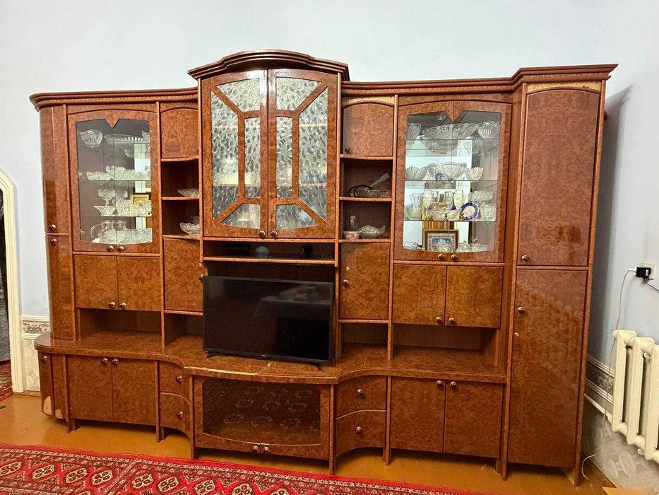 Стенка сотилади арзон нархда