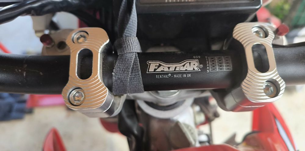 Продавам Honda XR650R