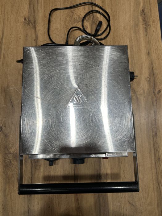 Вафельница, вафли