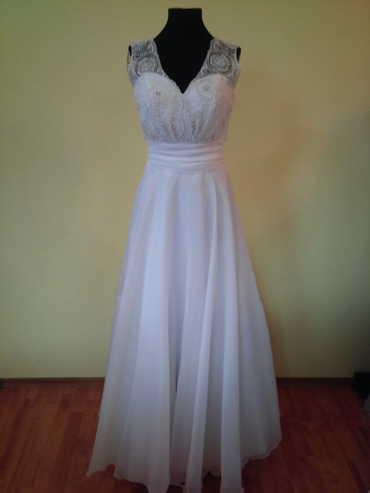 Vand stoc rochii de mireasa