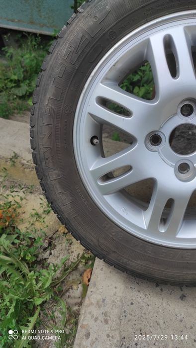 Продам 1 диск с резиной на хюндай гец