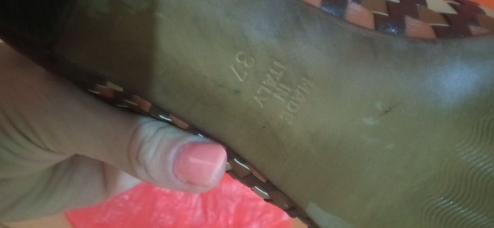 Нови естествена кожа обувки