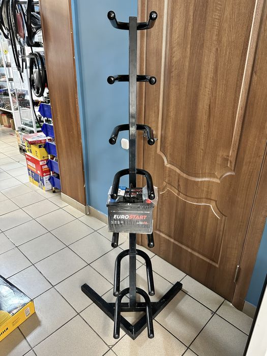 Продам стойку выстовочная под АКБ