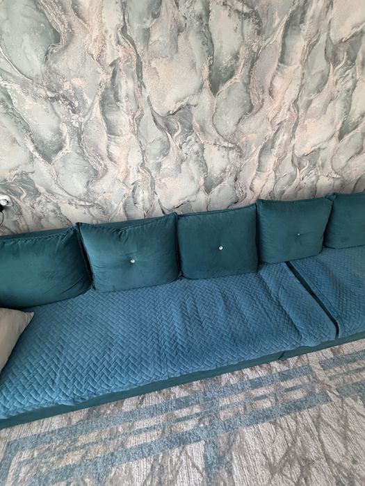 Продам диван в гостиную