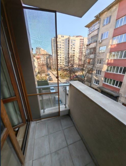 Дава се под наем Двустаен апартамент в София, Гео Милев - 55 кв.м за 597.21 € - Снимка #8