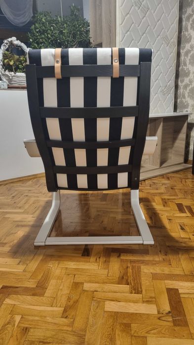 Стол за релакс с табуретка за крака