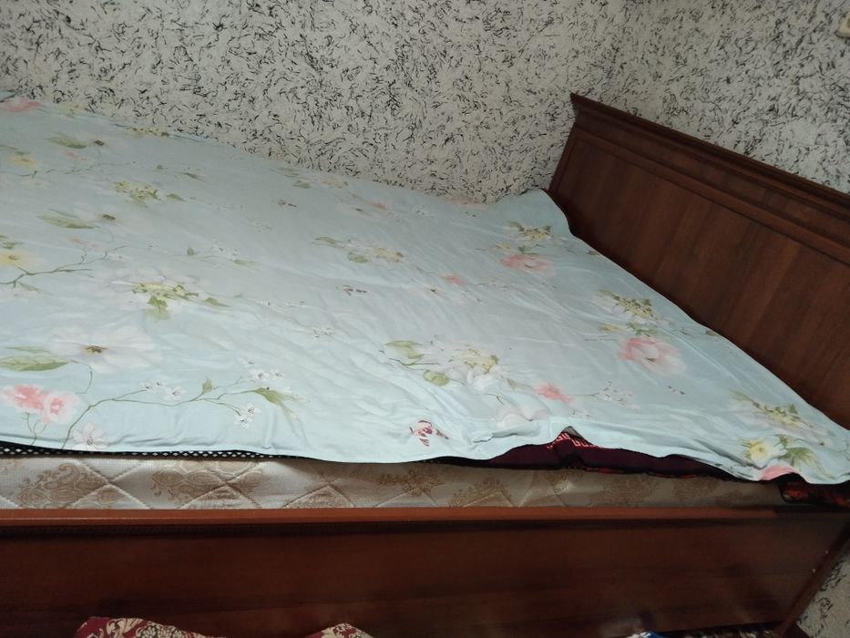 Spalni divan yangı