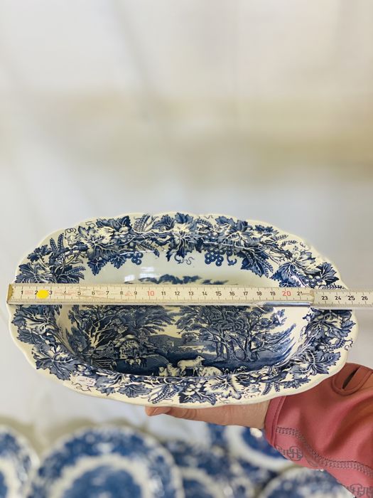 Английски порцеланов серви