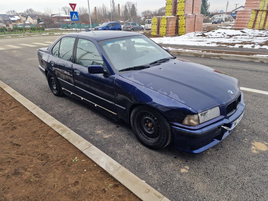 BMW E36 320i 6 cilindrii in acte la zi