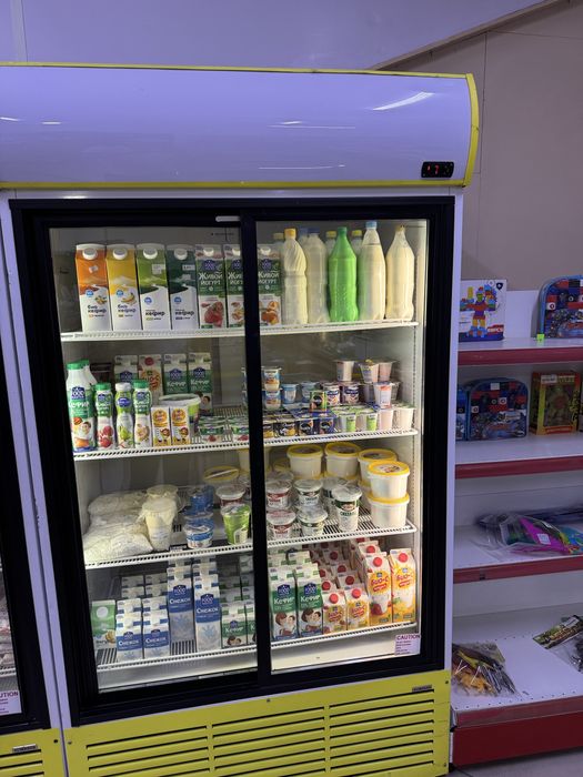 Продам витринные холодильники