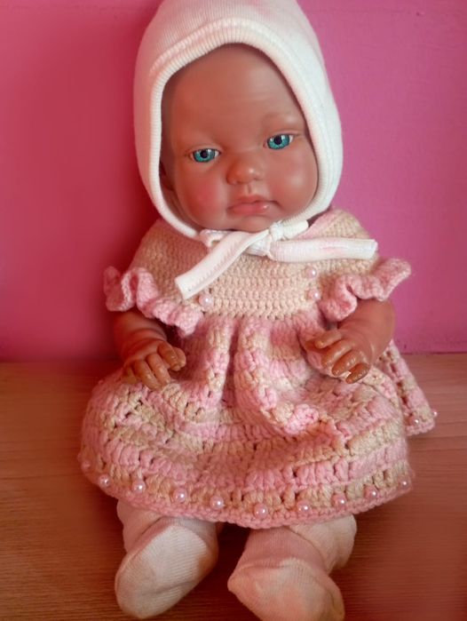 Продам куклу девочку