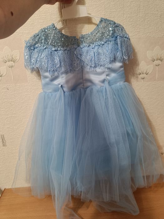 Продам детское платье праздничное