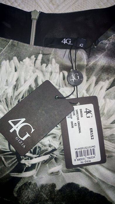 Rochie mărimea 42,4G by Gizia noua cu eticheta din mătase naturală.