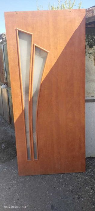 Продам комнатную дверь 205х90