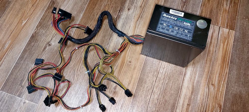 Блок питания HuntKey