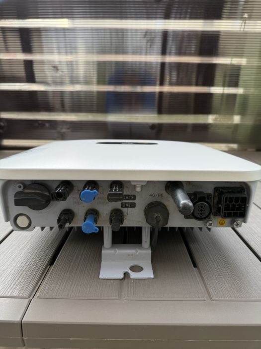 Inverter hibrid Huawei monofazat 4 kw