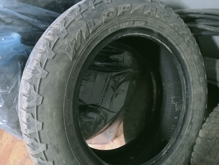Продам Резину 4 шт R17 225/65 102H