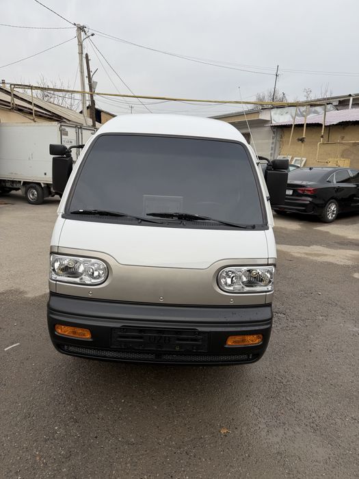 Damas Navarot Sotladi