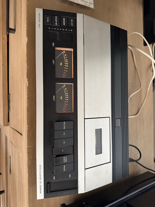 Bang & Olufsen Beocord 1900 deck impecabil