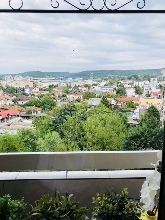 Inchiriez apartament 3 camere central