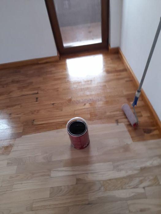 Șlefuirea parchetului mai ieftina decât inlocuiirea