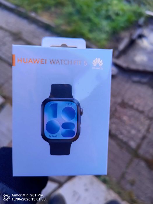 Смарт часовник Huawei WATCH FIT 5