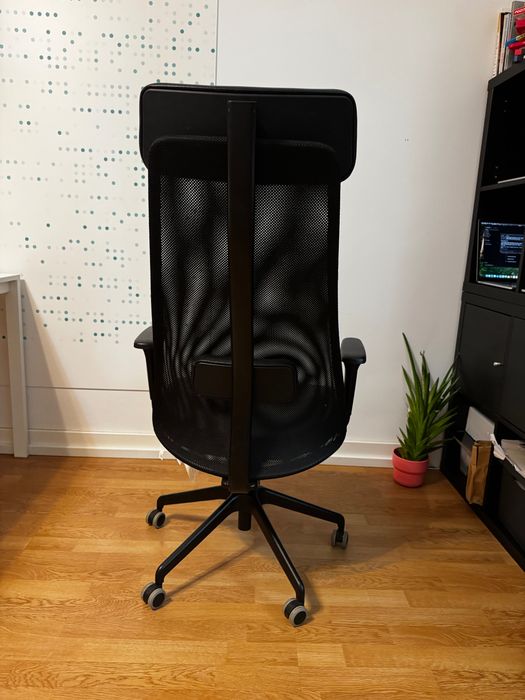 Scaun birou ergonomic IKEA JÄRVFJÄLLET (Piele naturală Glose Alb/Negru) cu brațe reglabile