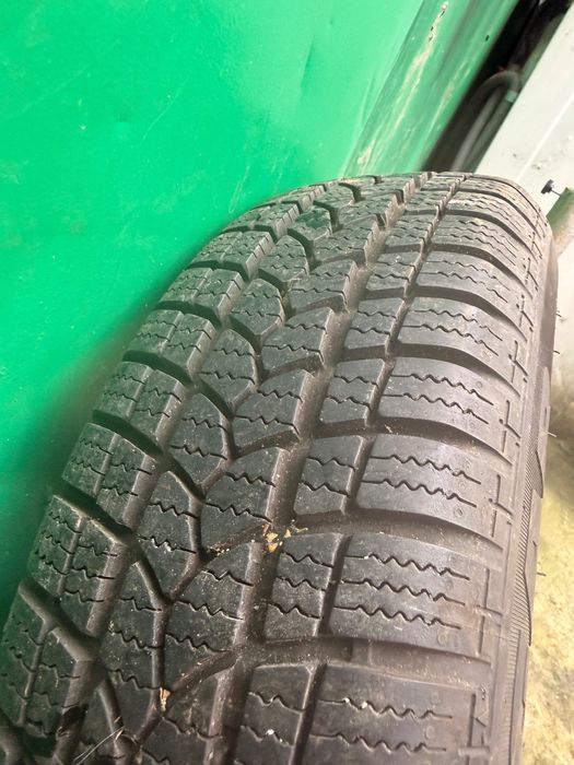 4 зимни гуми с джанти – 165/70 R13