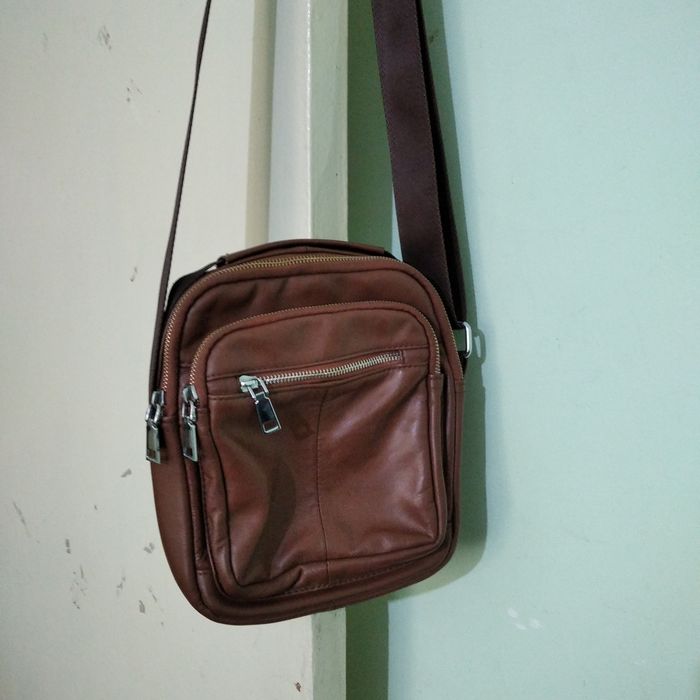 Продам натуральные кожаные сумки.