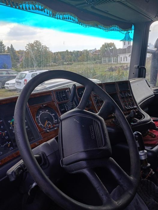 Vând Scania 164L V8 480 Euro 3