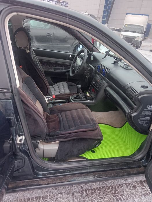 Продам срочно  машину