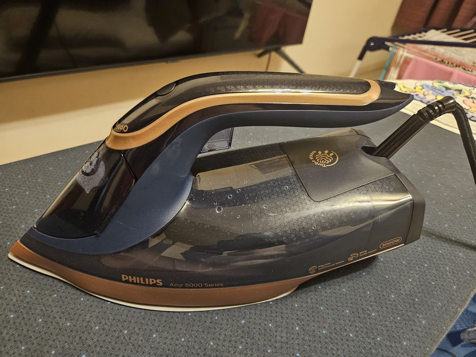 Fier de calcat  profesional Philips Azur 8000