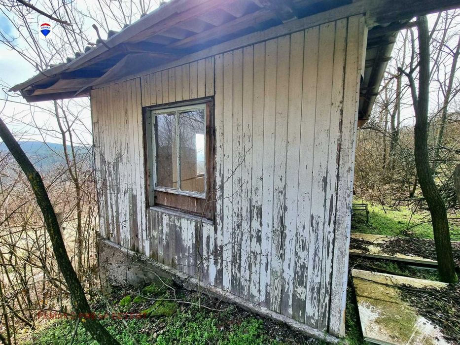 Вила с двор за продажба местност Дрибак, с. Николово