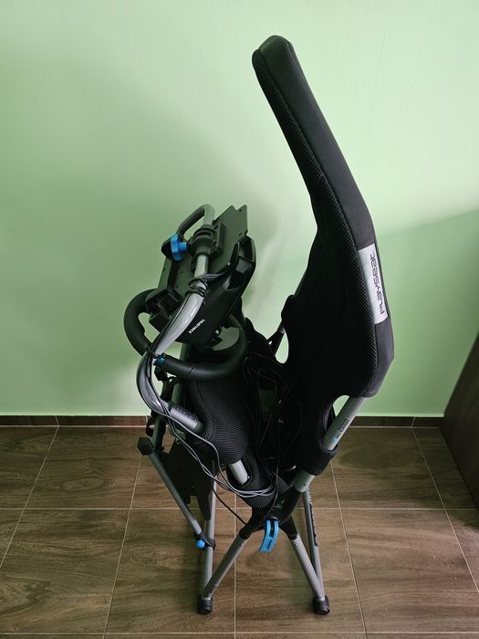 Logitech G923 racing wheel, playseat logitech challenge X