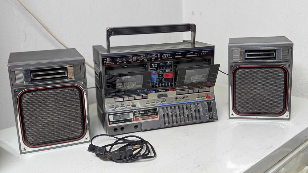 Sharp GF-800 касетофон
