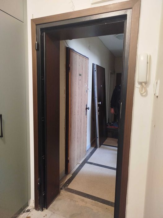 Блиндирана входна врата с каса (86/197)