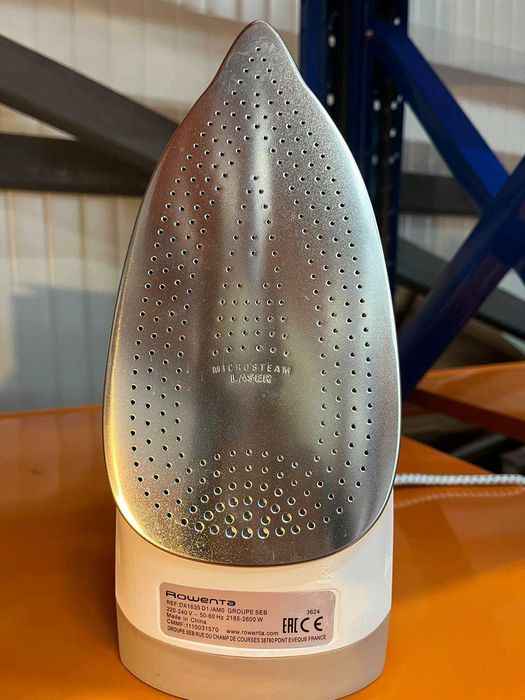 Rowenta DX1635 Ефективна парна ютия 2400 вата Парен удар: 120 g/min