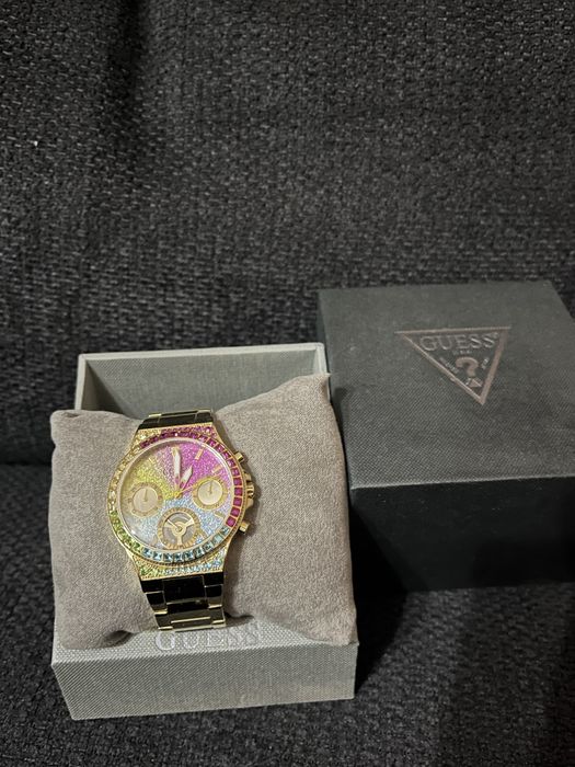 Часовник Guess- оригинален
