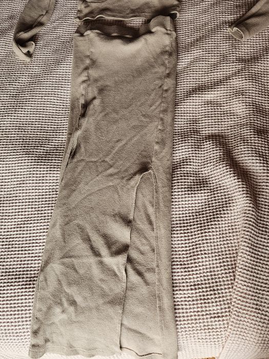 Дамски комплект от пола и блуза