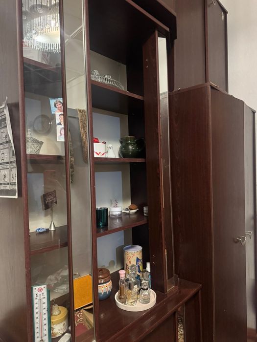 Шкаф горка для гостиной