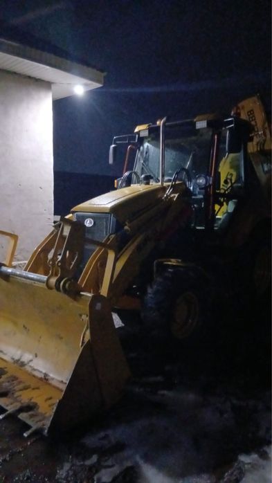 Услуги эксковатора 3в1