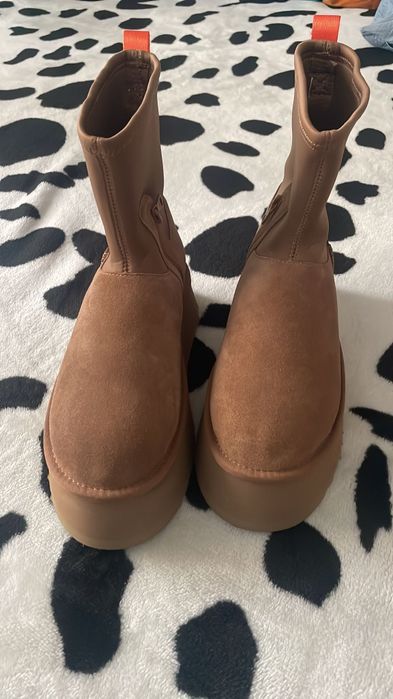 UGG Dipper. Noi! Originale . Mărimea 39