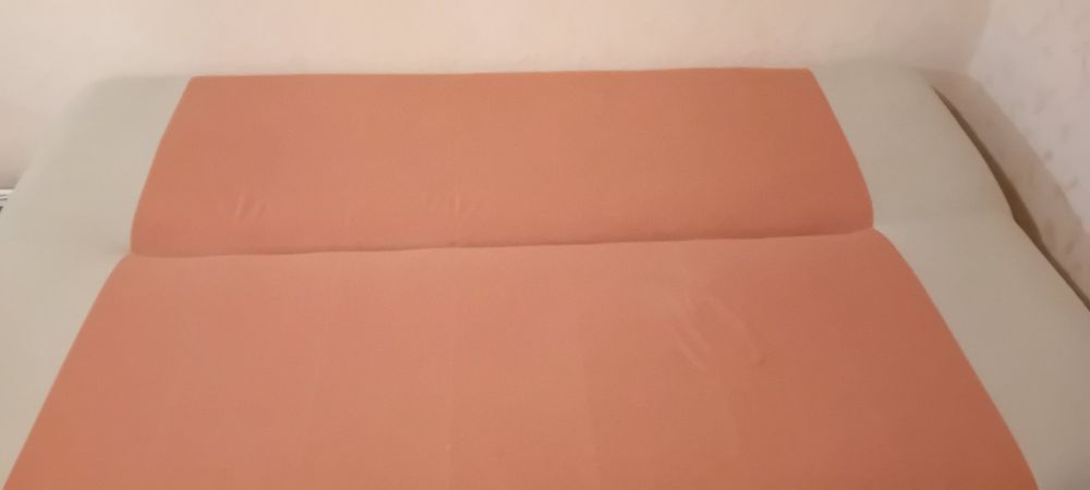 Разтегателен диван