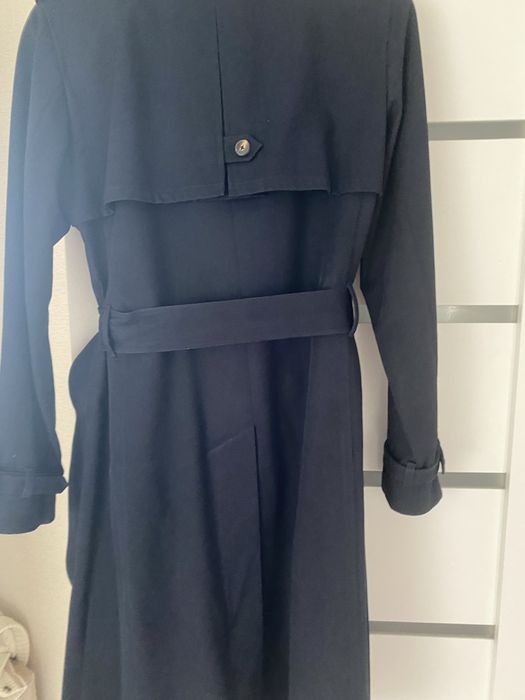 Тренч Massimo Dutti.