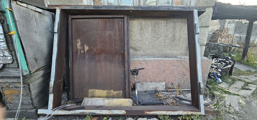 Гаражные ворота с коробкой