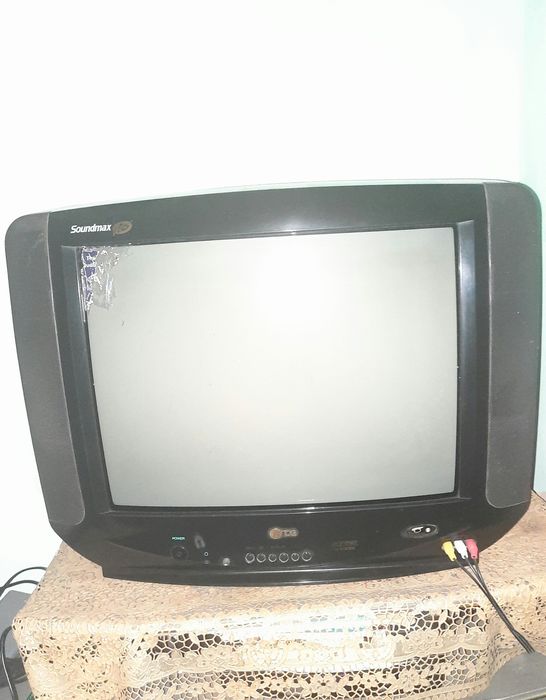 Телевизор      LG