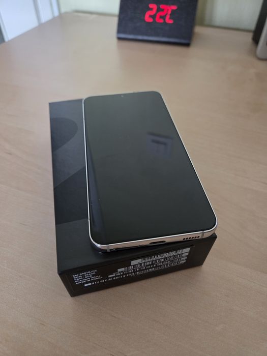 Samsung S22 256GB White